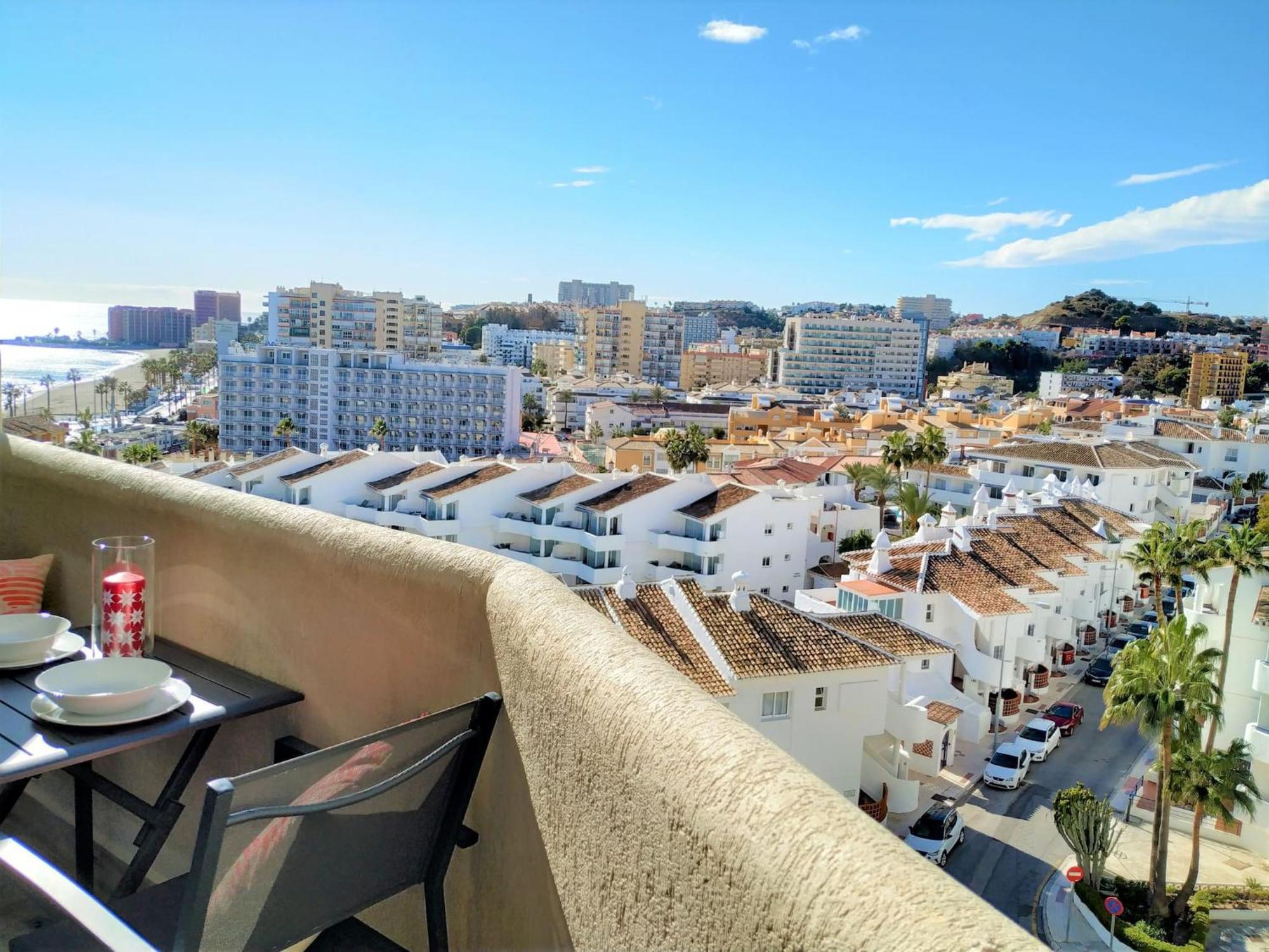 Deluxe Apartment In Benalbeach With Beach Views Benalmadena Exterior photo