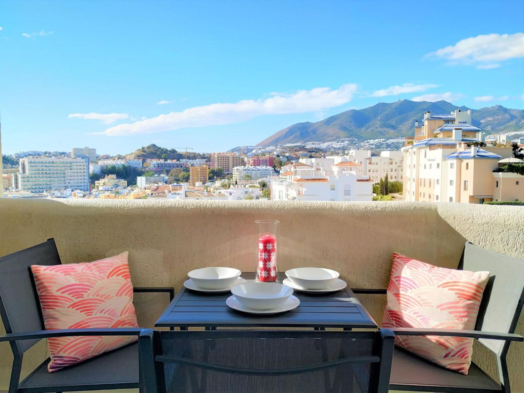 Deluxe Apartment In Benalbeach With Beach Views Benalmadena Exterior photo